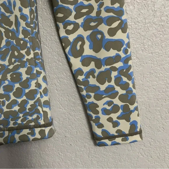 J McLaughlin Shirt Top Womens S Catalina Cloth Leopard Print Golf Tennis 1/4 Zip - Picture 9 of 16